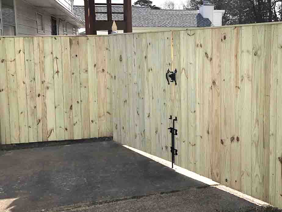 Hampton Virginia wood privacy fencing